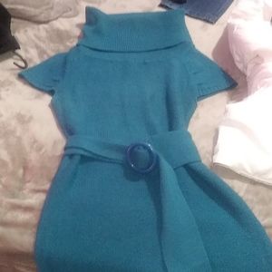 Super cute and definitely an 👁 catcher sweater